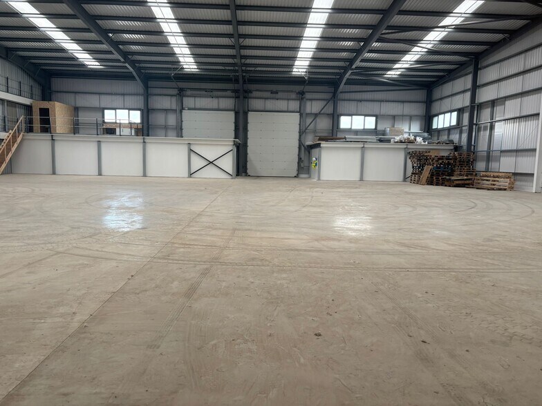 1-4 Brinsworth Street, Rotherham à louer - Photo principale - Image 2 de 10