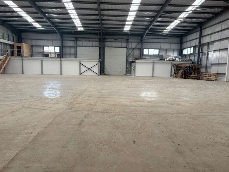 1-4 Brinsworth Street, Rotherham for lease - Primary Photo - Image 2 of 10