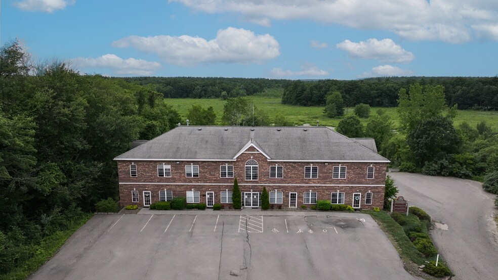 6 Mary E Clark Dr, Hampstead, NH à vendre - Photo du bâtiment - Image 3 de 22