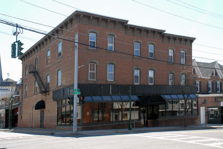 73-77 W Main St, Walden, NY à vendre - Photo principale - Image 1 de 1