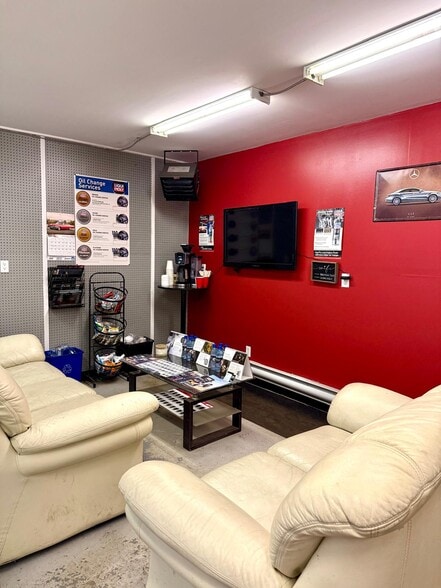 7611 Sparrow Dr, Leduc, AB for lease - Building Photo - Image 3 of 11