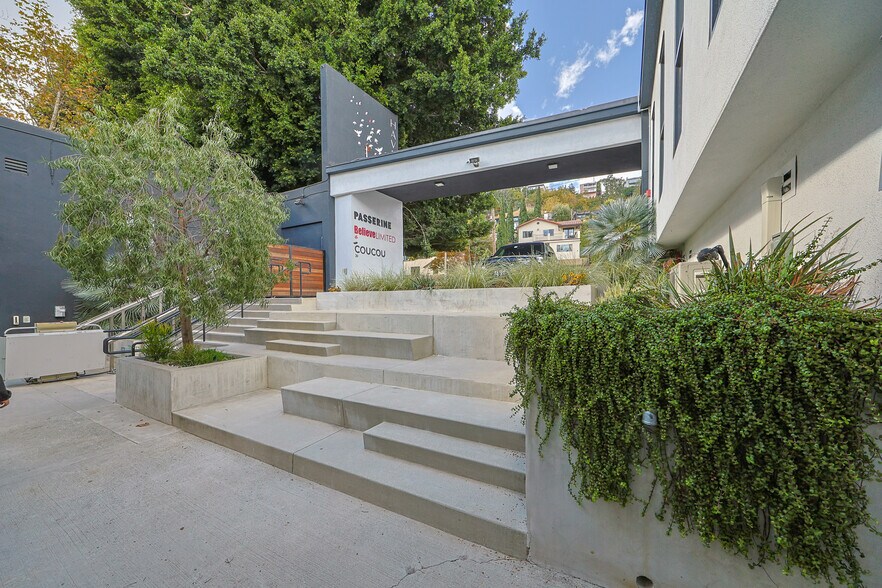 2400-2410 Hyperion Ave, Los Angeles, CA à louer - Photo du bâtiment - Image 1 de 12