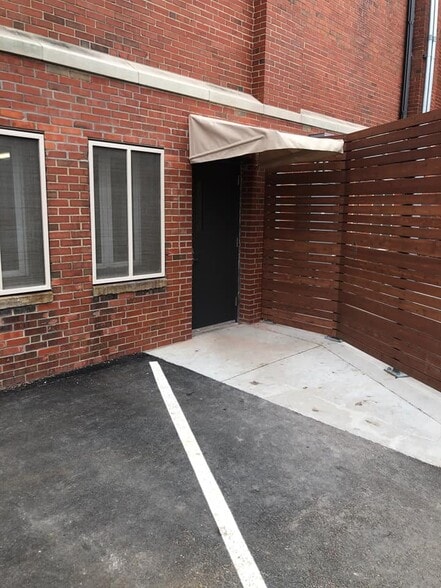 526 Campbell St, Kansas City, MO for lease - Building Photo - Image 2 of 5