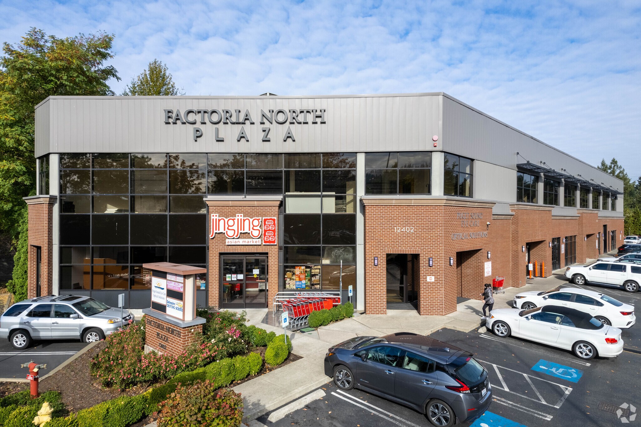 12402 SE 38th St, Bellevue, WA for lease Primary Photo- Image 1 of 4