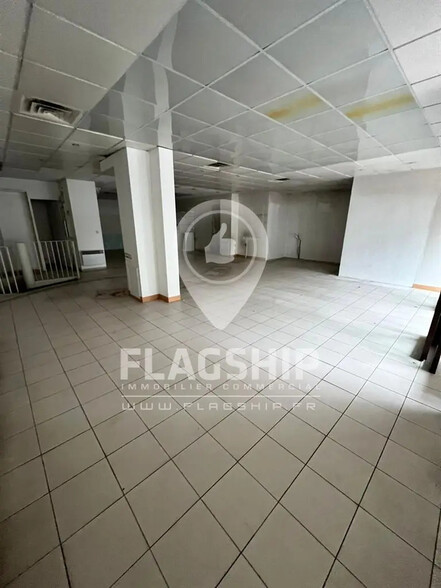 Retail in Levallois-Perret for lease - Interior Photo - Image 1 of 9