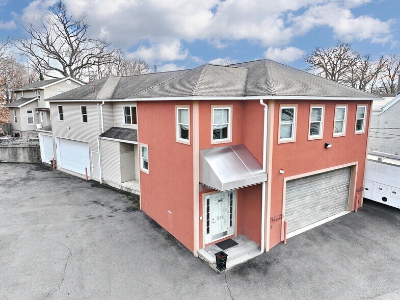 211 6th Ave, Hawthorne, NJ à louer - Photo du bâtiment - Image 3 de 13