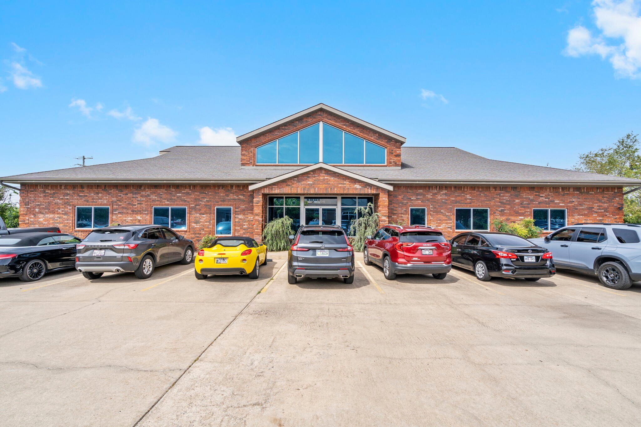 2964 W Huntsville Ave, Springdale, AR for lease Primary Photo- Image 1 of 22