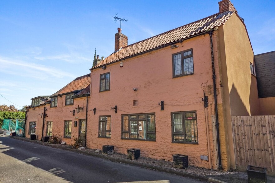 3 Far Ln, Coleby for sale - Primary Photo - Image 1 of 1