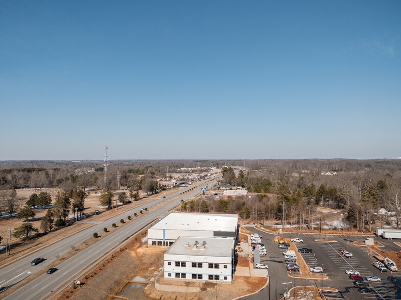 5900 Scotland Rd, Greensboro, NC à louer - Aérien - Image 3 de 23