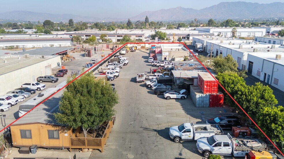 669 Arroyo St, San Fernando, CA à vendre - Photo du bâtiment - Image 2 de 41