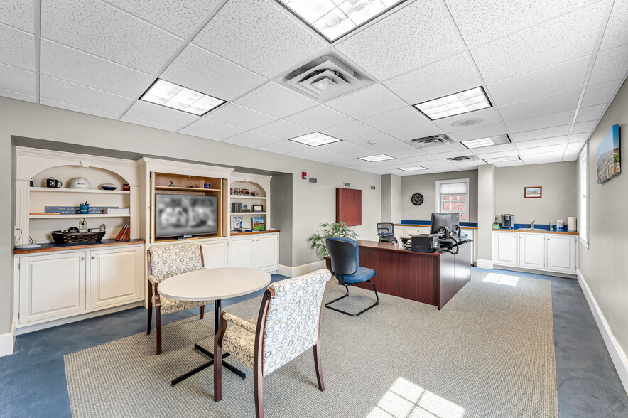 101-107 South St, Pittsfield, MA for sale - Interior Photo - Image 3 of 11