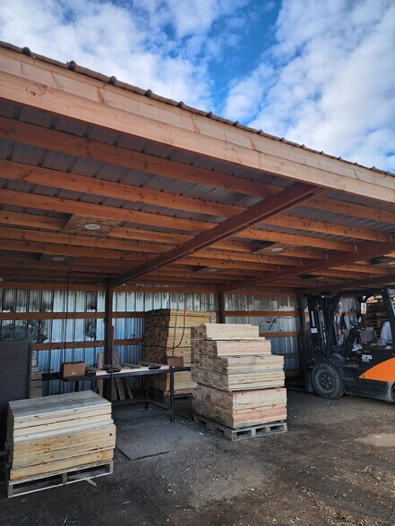 335 E B Cir, Pasco, WA à vendre - Photo du bâtiment - Image 2 de 19