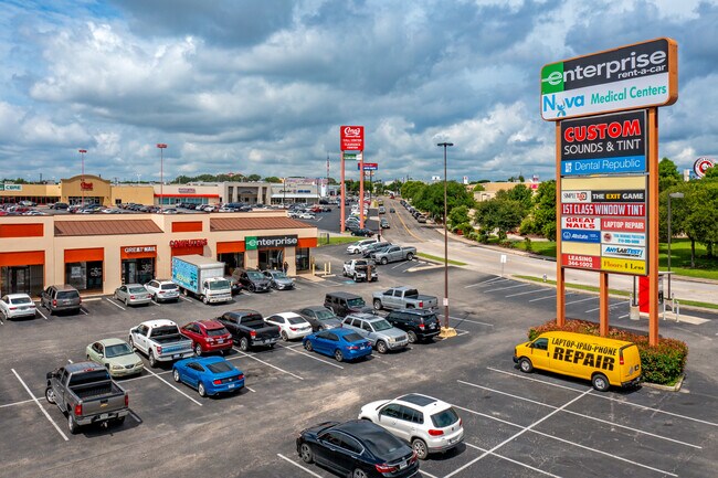 Plus de détails pour 5720 Bandera Rd, San Antonio, TX - Commerce de détail à louer