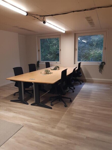 Office in Lognes for lease - Interior Photo - Image 3 of 8