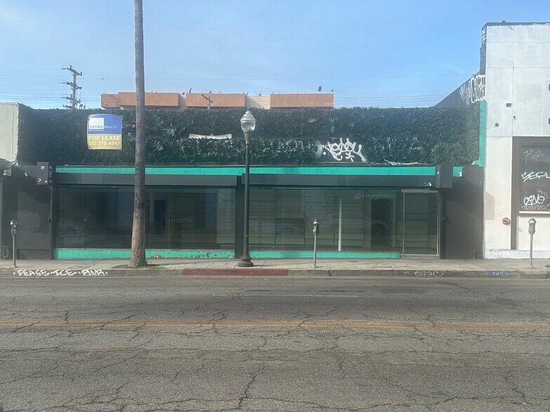345 N Fairfax Ave, Los Angeles, CA à louer - Photo du bâtiment - Image 1 de 2