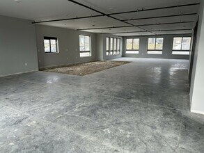 7565 S 146th St, Omaha, NE à louer Photo intérieure- Image 2 de 3