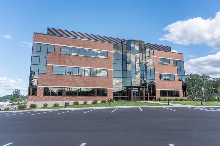 11 Pleasant Street Connector, Framingham, MA à vendre - Photo du bâtiment - Image 3 de 20