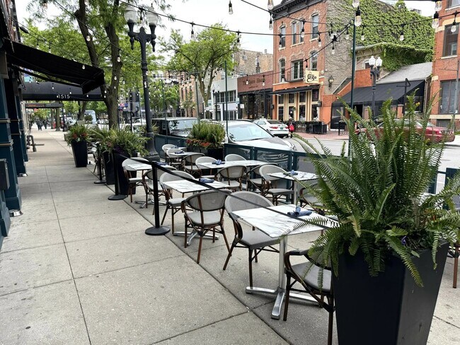 More details for 1525 N Wells St, Chicago, IL - Retail for Lease