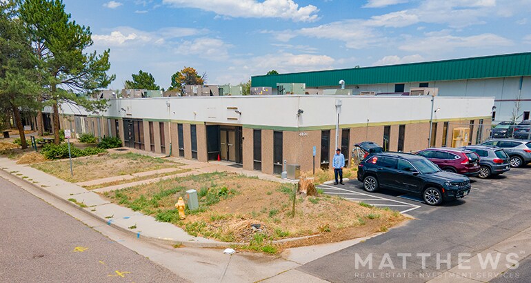 4800 Oakland St, Denver, CO à vendre - Photo du bâtiment - Image 2 de 4