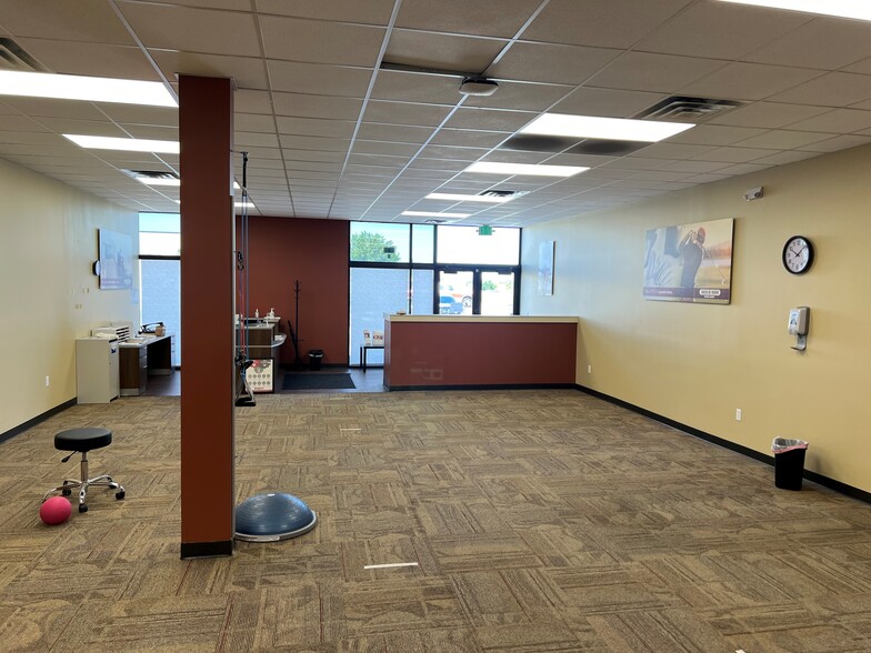 460 N Redwood Rd, North Salt Lake, UT for lease - Interior Photo - Image 3 of 4