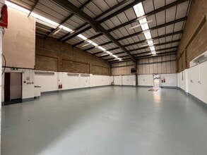 Edison Rd, Aylesbury à louer Photo intérieure- Image 2 de 3