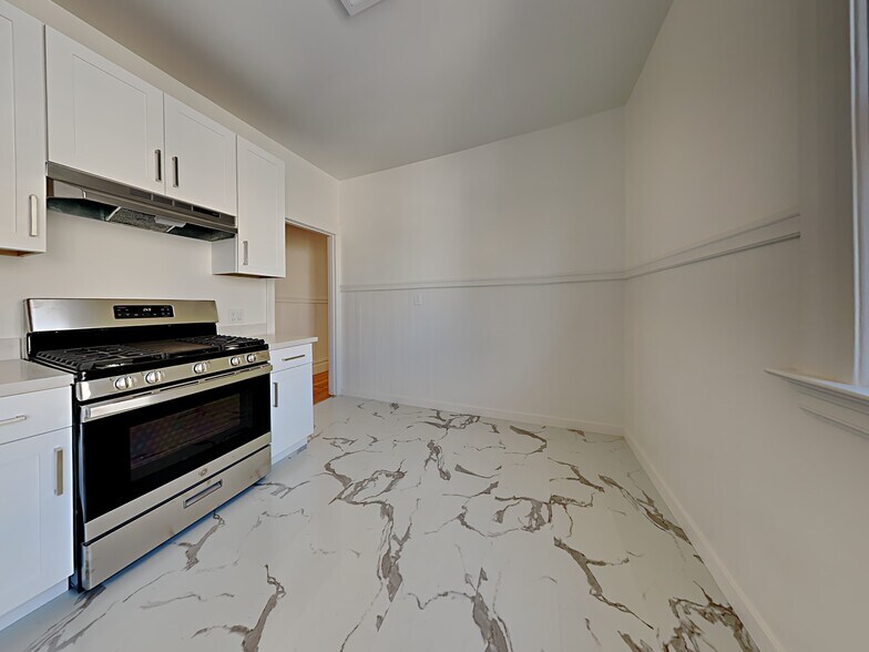 1158-1170 Montgomery St, San Francisco, CA à vendre - Photo du bâtiment - Image 2 de 7