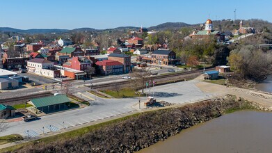 208-210 Wharf St, Hermann, MO - Aérien Vue de la carte - Image1