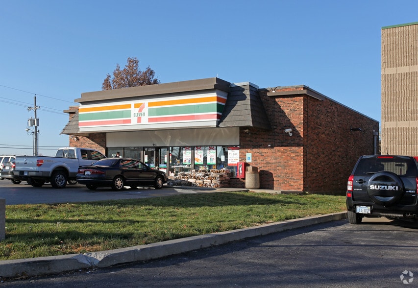 951 S Parker St, Olathe, KS for sale - Primary Photo - Image 1 of 3