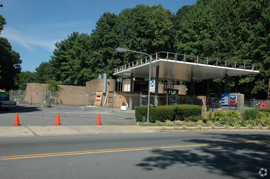 11410 N Shore Dr, Reston, VA à vendre - Photo du bâtiment - Image 3 de 78