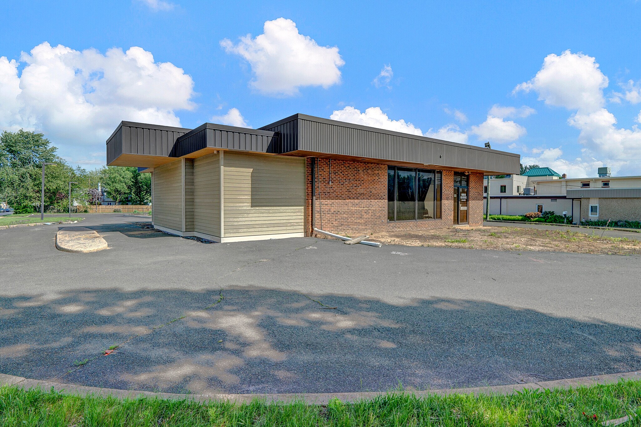 40 Scotch Rd, Ewing Township, NJ à vendre Photo du bâtiment- Image 1 de 30