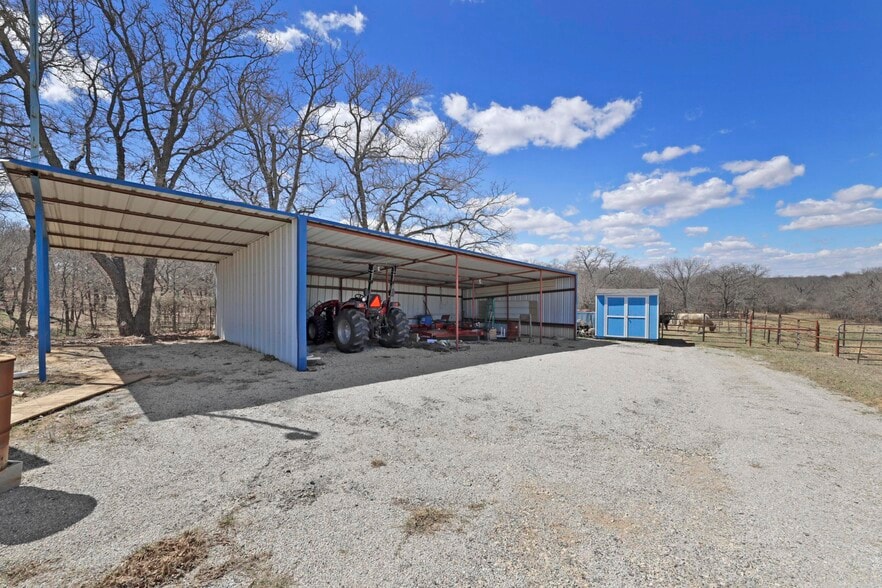 406 County Road 1744, Chico, TX for sale - Building Photo - Image 3 of 16