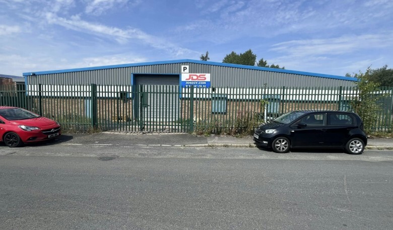Highfield Rd, Manchester for lease Primary Photo- Image 1 of 6