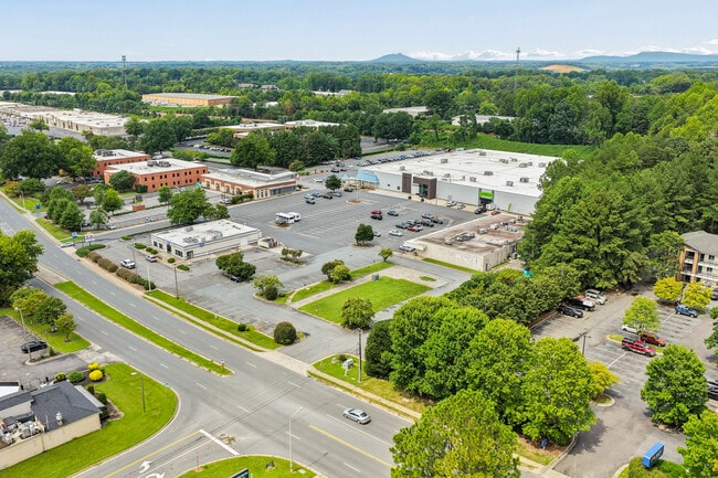 More details for 7844 North Point Blvd, Winston-Salem, NC - Land for Auction