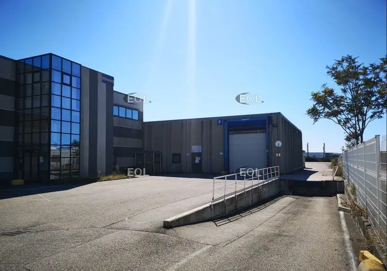 Industrial in Chaponnay for lease Building Photo- Image 1 of 15