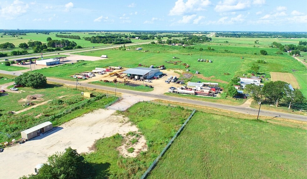 (+/- 5.876 acres) FM 60, Caldwell, TX à vendre - Aérien - Image 2 de 13