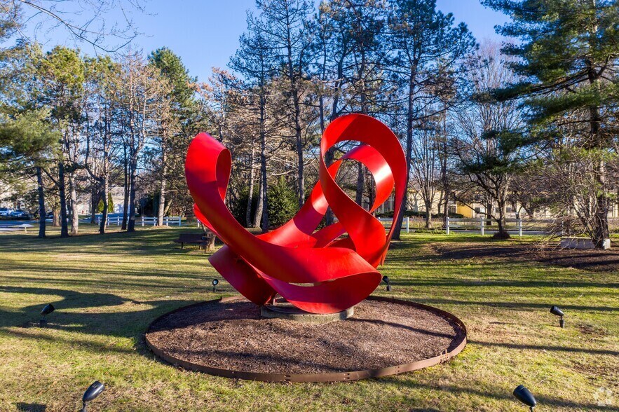 80 Business Park Dr, Armonk, NY à louer - Photo du bâtiment - Image 3 de 5