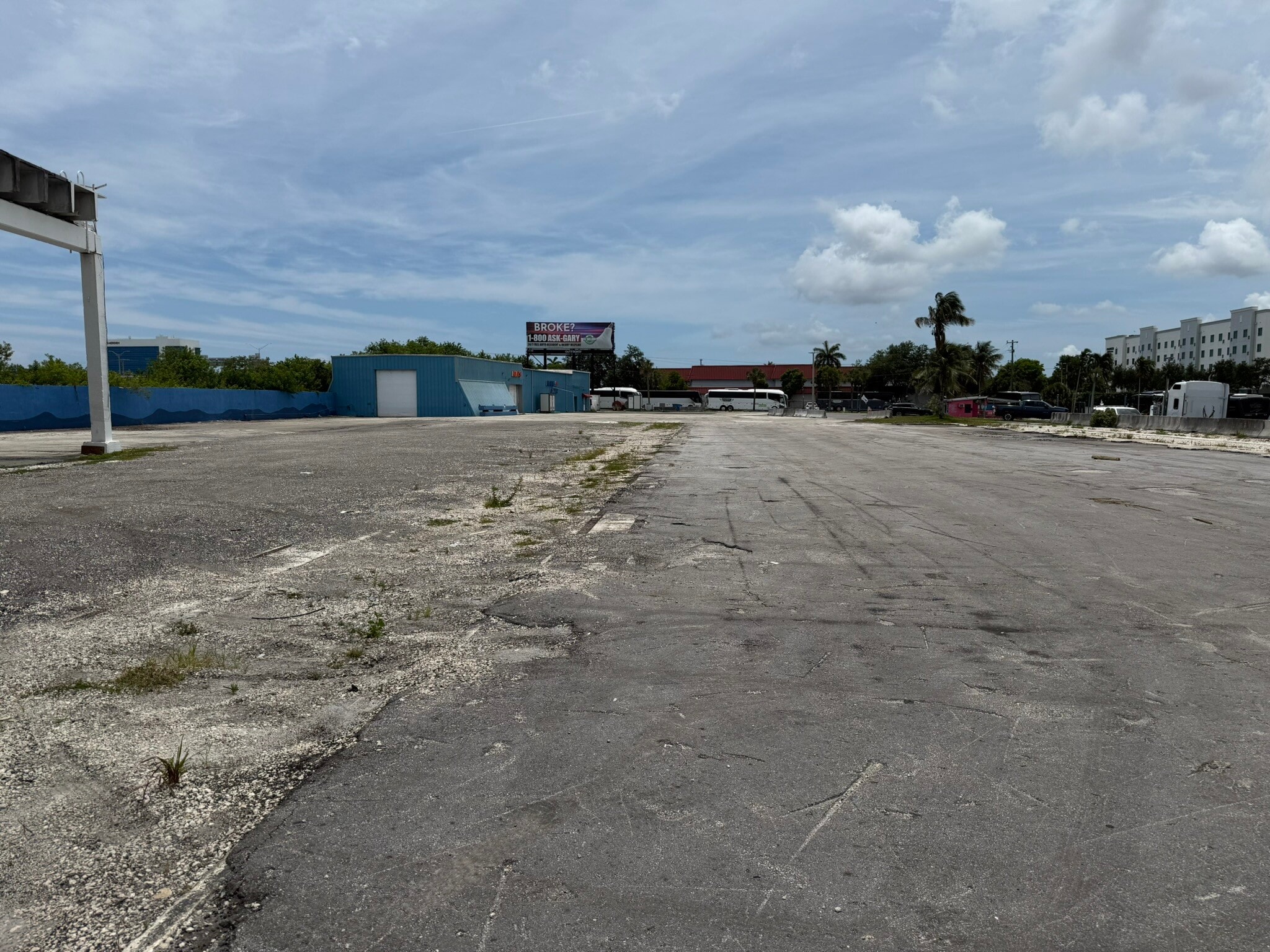 2051 Griffin Rd, Fort Lauderdale, FL à louer Photo du bâtiment- Image 1 de 11