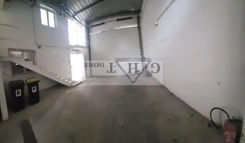 Industrial in Saint-Maur-des-Fossés for lease Interior Photo- Image 1 of 12