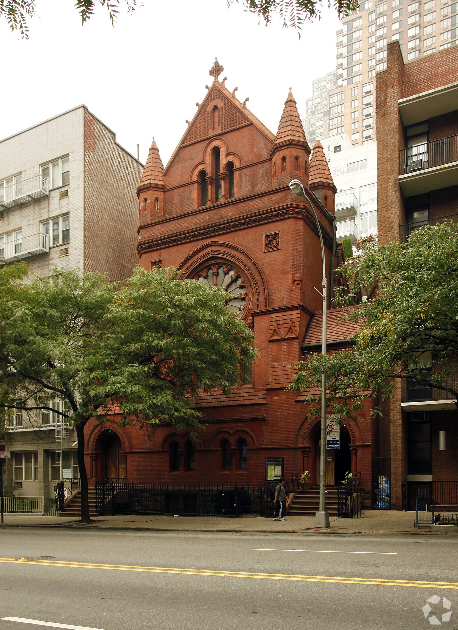 417 W 57th St, New York, NY à vendre Photo du bâtiment- Image 1 de 9