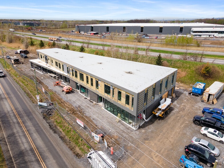 1250 Rte Édouard-VII, Saint-philippe, QC à louer - Photo du bâtiment - Image 1 de 14