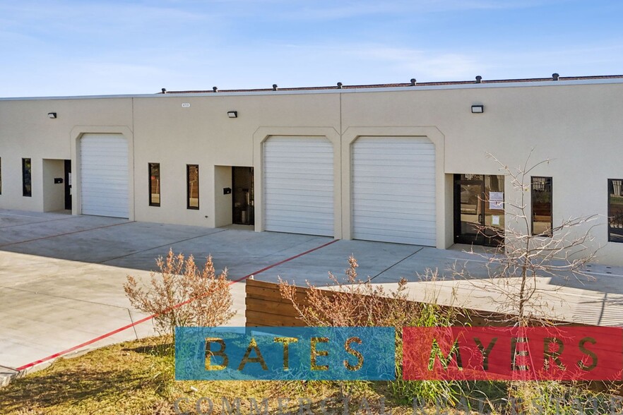 4710 Carol Ln, Dallas, TX for lease - Building Photo - Image 1 of 20