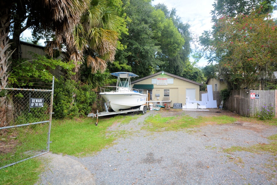 Anderson Marine Upholstrey portfolio of 2 properties for sale on LoopNet.ca - Building Photo - Image 3 of 24