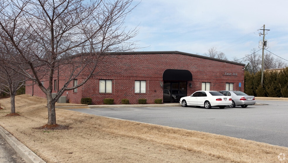 5090 Bristol Industrial Way, Buford, GA à vendre - Photo du bâtiment - Image 2 de 2