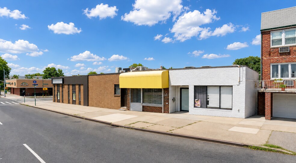 4613 188th St, Flushing, NY à louer - Photo du bâtiment - Image 2 de 3