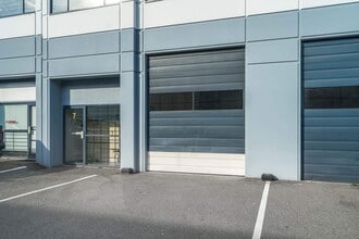 19696 Telegraph Trl, Langley Twp, BC for lease Building Photo- Image 1 of 3