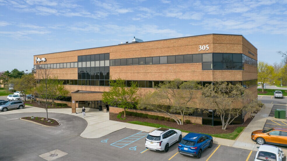 305 E Eisenhower Pkwy, Ann Arbor, MI à louer - Photo du bâtiment - Image 2 de 3
