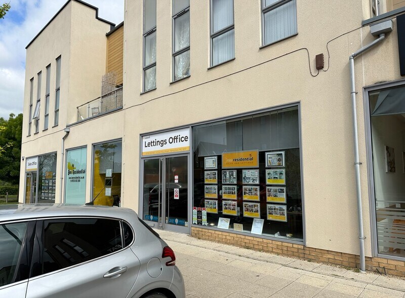 2 Columbus Rd, Peterborough à louer - Photo du bâtiment - Image 2 de 3