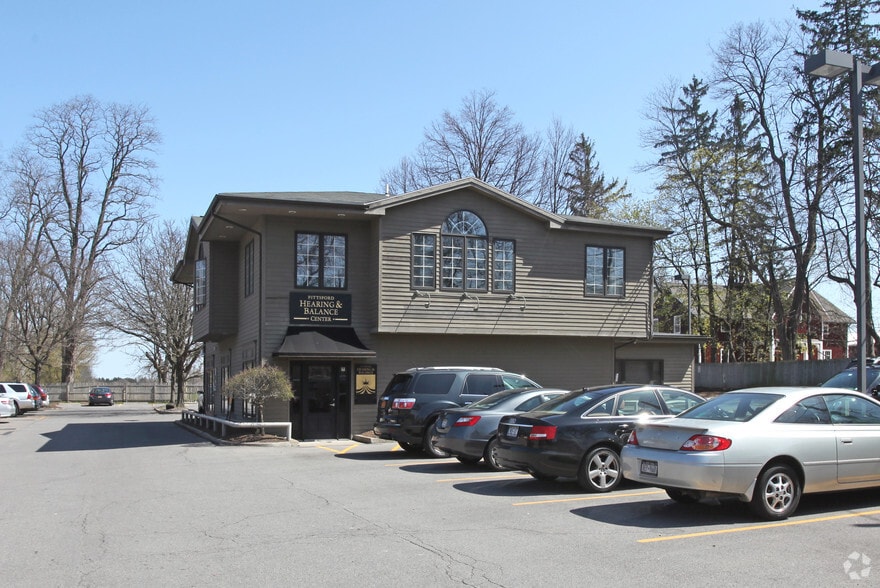 56 N Main St, Pittsford, NY à louer - Photo du bâtiment - Image 2 de 5