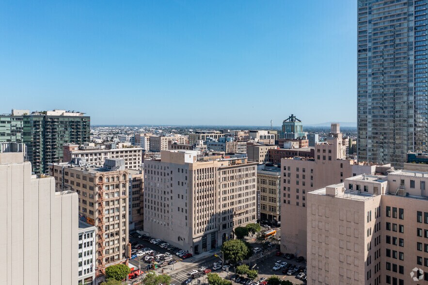742-748 S Hill St, Los Angeles, CA à louer - Aérien - Image 3 de 90
