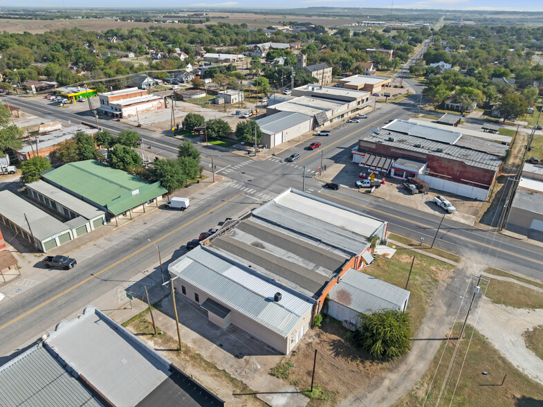 109 W Main St, Itasca, TX for sale - Building Photo - Image 3 of 23